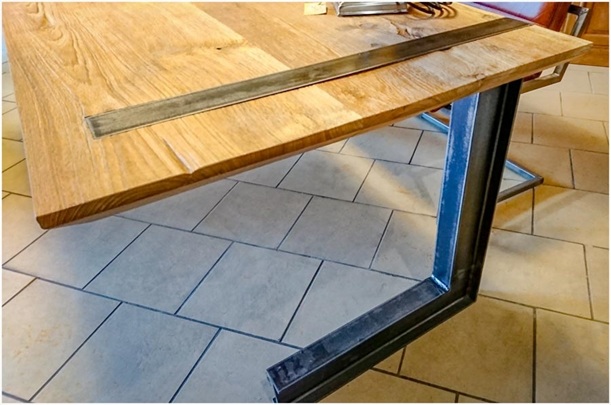 Detailfoto Fuss Steel schwebend in T-Form
